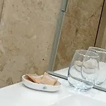 招待所 Roma 4*